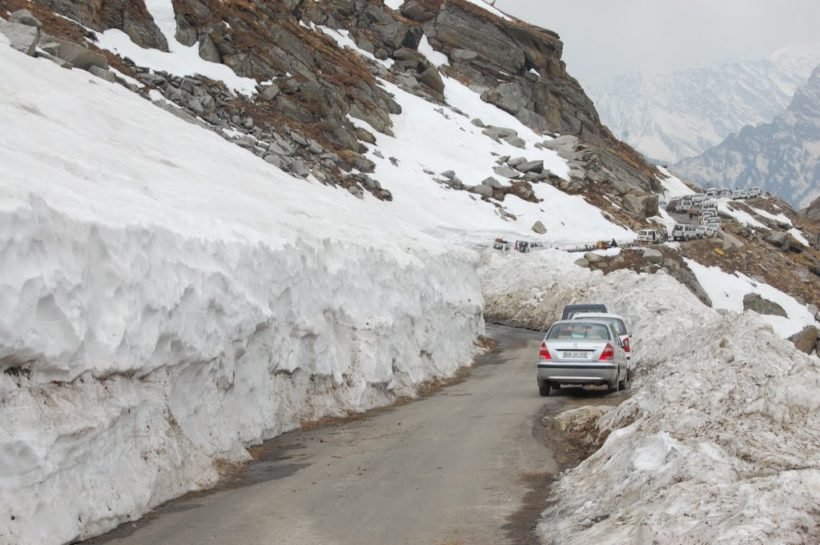 2016_0057ee4e5c23372rohtang-pass-tour-guide